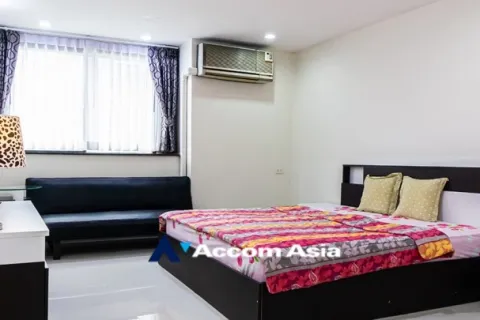 Condo in Khlong Toei, Bangkok, Thailand, 3 bedrooms  № 215300 - photo 10