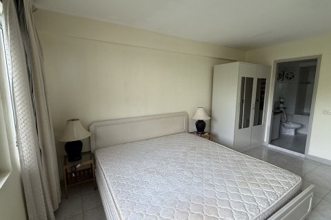 Studio in the Condo in Watthana, Bangkok, Thailand  № 151406 - photo 6