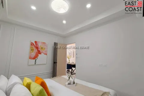 Casa de 3 dormitorios en Pattaya, Tailandia № 212417 - foto 15