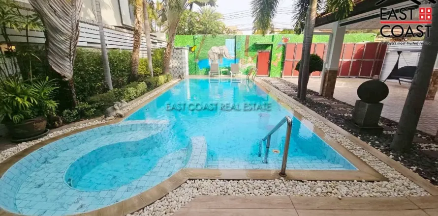 Casa de 3 dormitorios en Pattaya, Tailandia № 212421