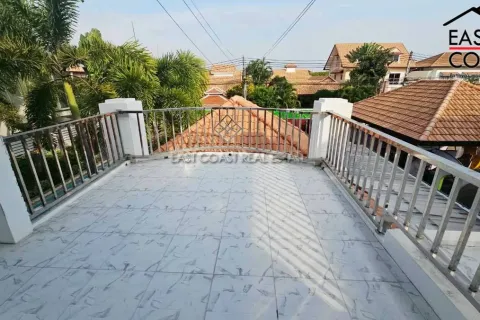 Casa de 3 dormitorios en Pattaya, Tailandia № 212421 - foto 11
