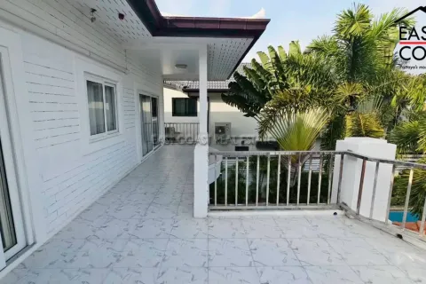 Casa de 3 dormitorios en Pattaya, Tailandia № 212421 - foto 10