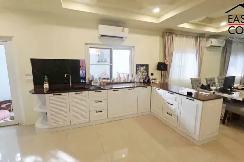 Casa de 3 dormitorios en Pattaya, Tailandia № 212421 - foto 9