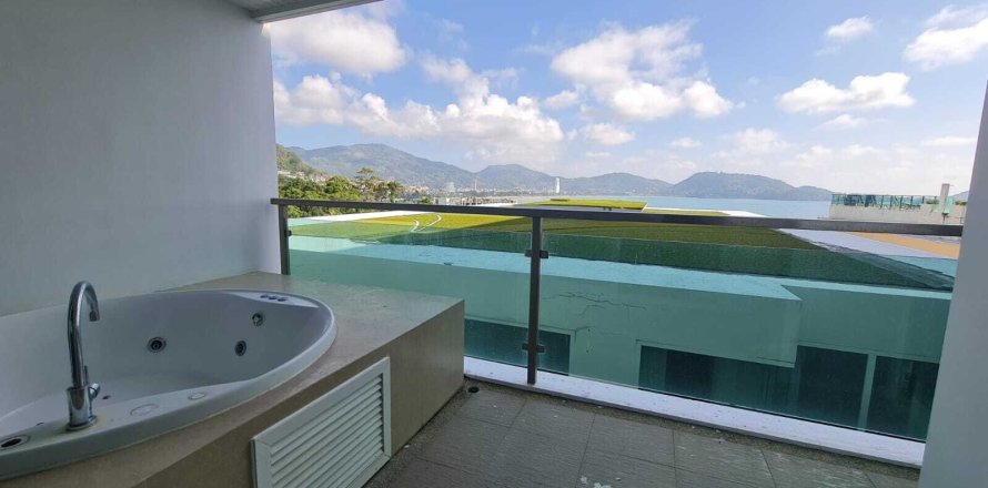 Condo in Kathu, Thailand, 2 bedrooms  № 158214