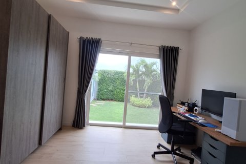 House in Hua Hin, Thailand 3 bedrooms № 163149 - photo 14
