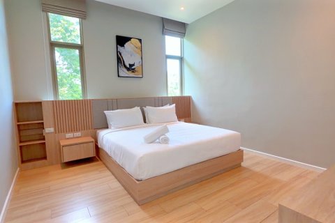 Villa in Pran Buri, Thailand 4 bedrooms № 168295 - photo 16