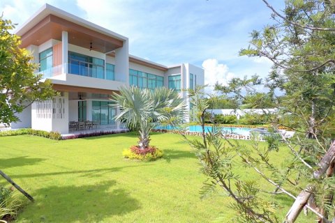 Villa in Pran Buri, Thailand 4 bedrooms № 168295