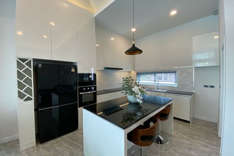 Villa in Hua Hin, Thailand 4 bedrooms № 168331 - photo 11