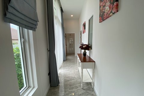 Villa in Hua Hin, Thailand 4 bedrooms № 168331 - photo 24