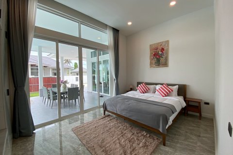 Villa in Hua Hin, Thailand 4 bedrooms № 168331 - photo 21