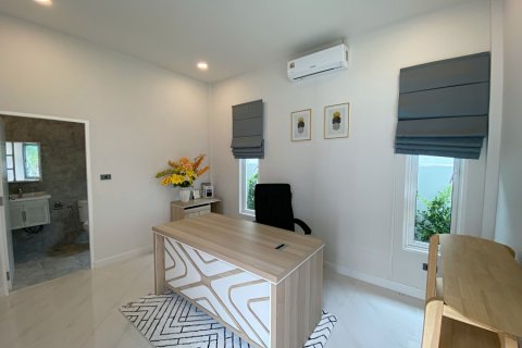 Villa in Hua Hin, Thailand 4 bedrooms № 168331 - photo 26