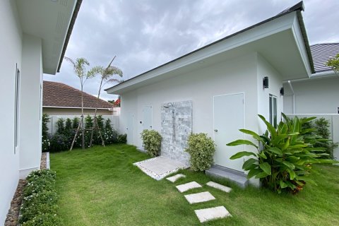 Villa in Hua Hin, Thailand 4 bedrooms № 168331 - photo 25