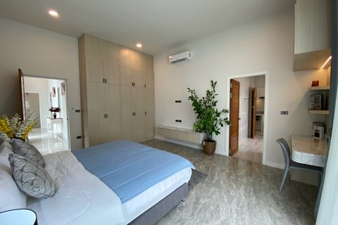 Villa in Hua Hin, Thailand 4 bedrooms № 168331 - photo 14
