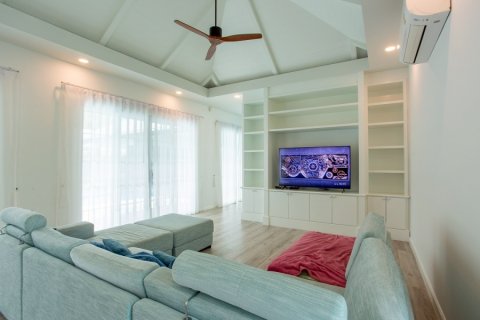 Villa in Hua Hin, Thailand 3 bedrooms № 168332 - photo 10