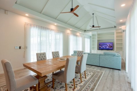 Villa in Hua Hin, Thailand 3 bedrooms № 168332 - photo 11