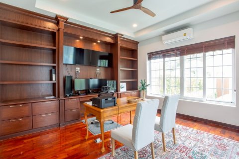 Villa in Hua Hin, Thailand 3 bedrooms № 168332 - photo 26