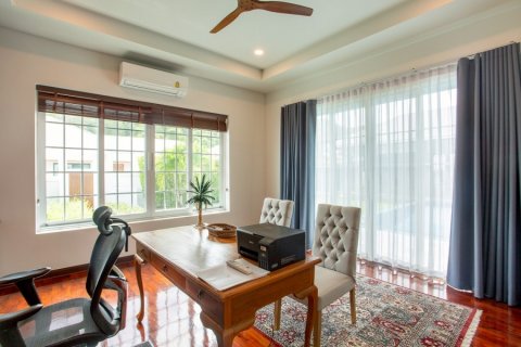 Villa in Hua Hin, Thailand 3 bedrooms № 168332 - photo 27