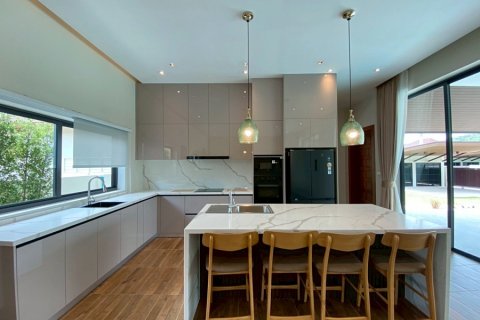 Villa in Hua Hin, Thailand 3 bedrooms № 168330 - photo 12