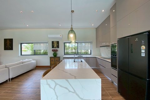 Villa in Hua Hin, Thailand 3 bedrooms № 168330 - photo 13