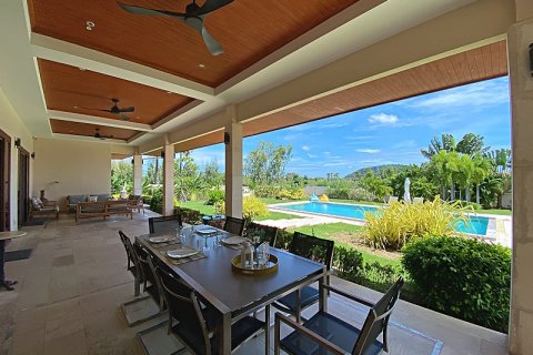 Villa in Pran Buri, Thailand 5 bedrooms № 168297 - photo 4