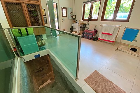 Villa in Pran Buri, Thailand 5 bedrooms № 168297 - photo 18