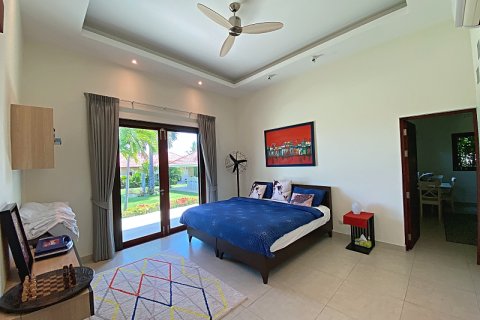 Villa in Pran Buri, Thailand 5 bedrooms № 168297 - photo 20