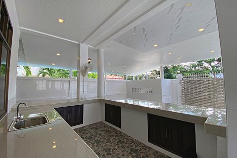 Villa in Hua Hin, Thailand 3 bedrooms № 168296 - photo 6