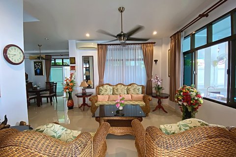 Villa in Hua Hin, Thailand 3 bedrooms № 168296 - photo 10