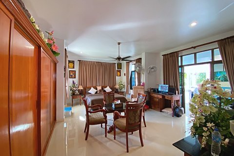 Villa in Hua Hin, Thailand 3 bedrooms № 168296 - photo 28