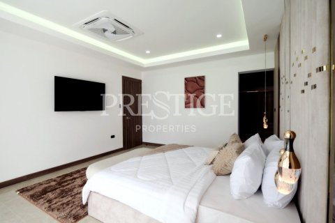 House in Pattaya, Thailand 5 bedrooms № 233225 - photo 13