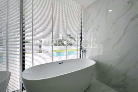 House in Pattaya, Thailand 5 bedrooms № 233225 - photo 16