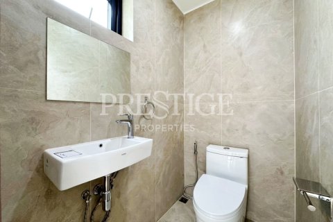 House in Pattaya, Thailand 5 bedrooms № 233225 - photo 11