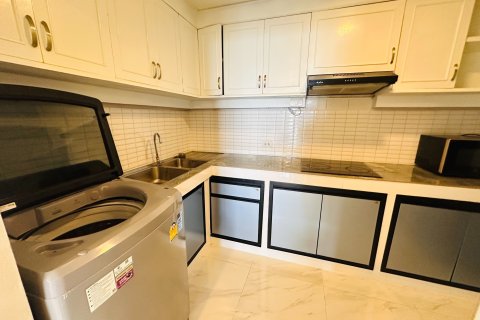 Кондоминиум с 3 спальнями в Суан Луанге, Бангкок, Таиланд № 147918 - фото 8