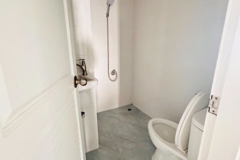 Кондоминиум с 3 спальнями в Суан Луанге, Бангкок, Таиланд № 147918 - фото 13