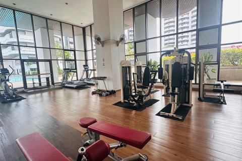 Кондоминиум с 3 спальнями в Суан Луанге, Бангкок, Таиланд № 147918 - фото 4