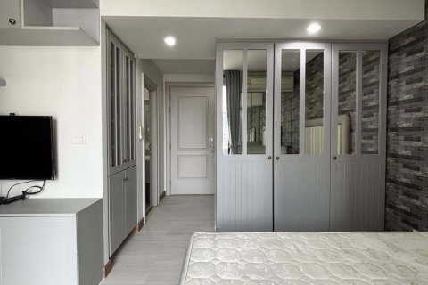 Studio in the Condo in Phaya Thai, Bangkok, Thailand  № 147922 - photo 3