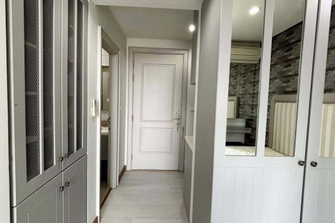 Studio in the Condo in Phaya Thai, Bangkok, Thailand  № 147922 - photo 11