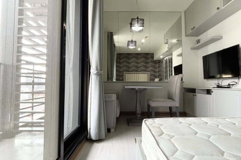 Studio in the Condo in Phaya Thai, Bangkok, Thailand  № 147922 - photo 2