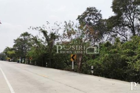 Land in Ban Phaeo, Thailand 28800 sq.m. № 170763 - photo 3