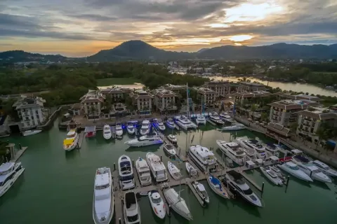 Villa in Phuket, Thailand 5 bedrooms № 170760 - photo 3