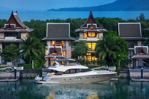 Villa in Phuket, Thailand 5 bedrooms № 170760 - photo 2