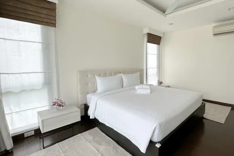 Villa in Phuket, Thailand 5 bedrooms № 170761 - photo 25