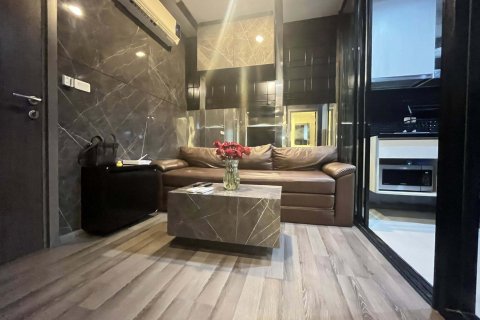 Studio in the Condo in Watthana, Bangkok, Thailand  № 170759 - photo 2