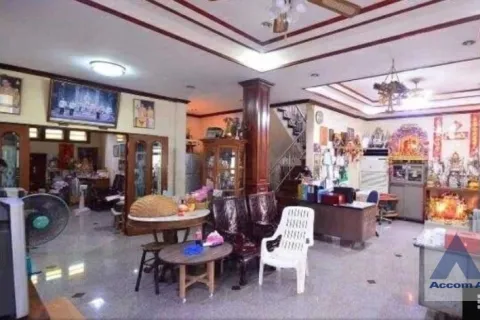 Haus in Phra Khanong, Bangkok, Thailand 3 Schlafzimmer № 215922 - Foto 4