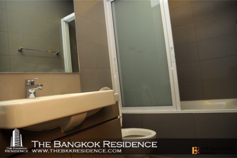 Condo in Bangkok, Thailand, 1 bedroom  № 188834 - photo 2
