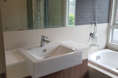 Condo à Watthana, Bangkok, Thaïlande, 1 chambre № 200581 - photo 2