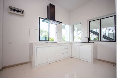 Вилла в Чиангмае, Таиланд с 3 спальнями  № 121421 - фото 3