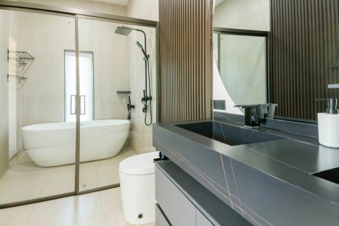 Villa in Phuket, Thailand 5 bedrooms № 149151 - photo 7