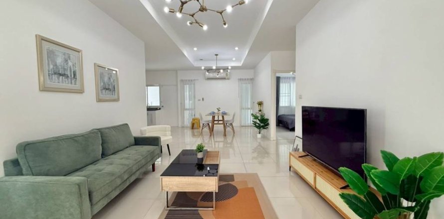 House in Pattaya, Thailand 3 bedrooms № 172738