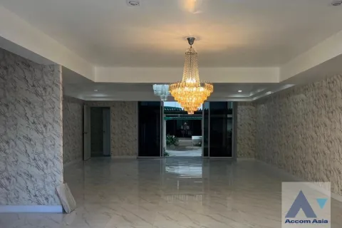 Duplex in Watthana, Bangkok, Thailand 4 Schlafzimmer № 215511 - Foto 3